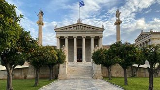 الكشف عن قبر أفلاطون في أثينا