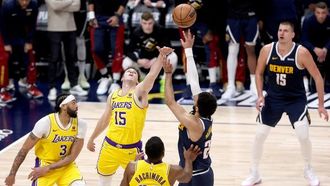Murray's Shot Ends Lakers' Run