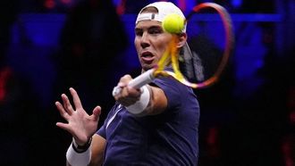 نادال يفوز في عودة برشلونة