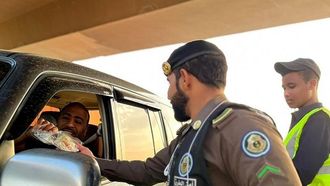 توزيع أكثر من 100 ألف وجبة في رمضان