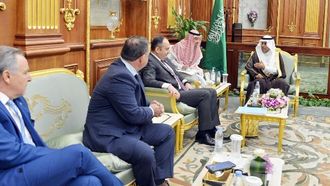 تعزيز العلاقات البرلمانية السعودية اليونانية