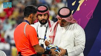 الحكام السعوديون يتفوقون في كأس السوبر 2024