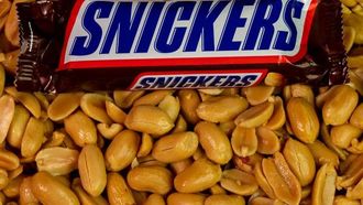 Snickers' New Campaign Eases Flight Stress