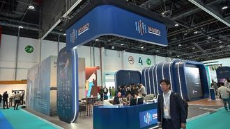 هدف أبوظبي لتوليد 7.6 جيجاواط من الطاقة الشمسية بحلول عام 2030