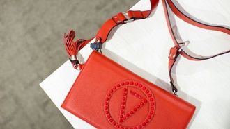 أليساندرو ميكيلي مدير إبداعي لفالنتينو