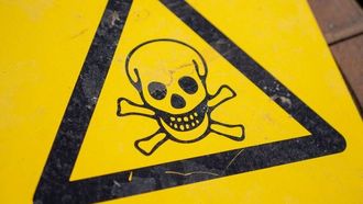 الكشف عن المخاطر الصحية للبلاستيك السام