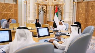 الإمارات تعهد إنساني بقيمة 20 مليار درهم