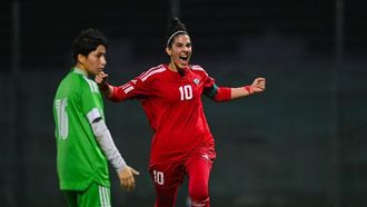 طاقم جديد لكرة القدم النسائية الإماراتية