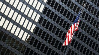 العجز الأمريكي يتجاوز تريليون دولار في منتصف السنة المالية