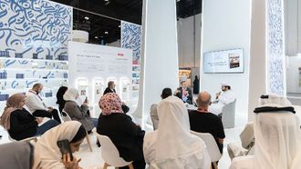 جلسة حوارية حول فلسفة محمد بن راشد