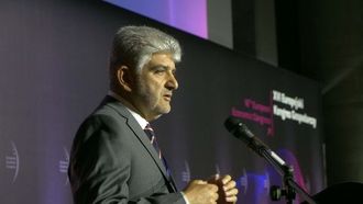 تعزيز التجارة بين أبوظبي وبولندا