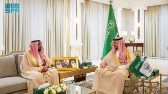 أمير الجوف وهدف يناقشان الوظائف