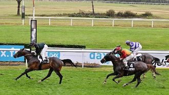 يفوز بكأس الوثبة لجندور الزرقا