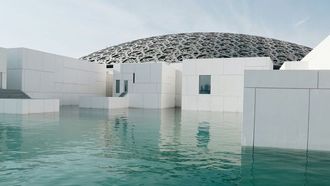 Art Exhibition Bridges Cultures