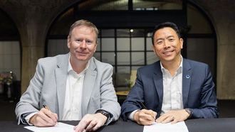 تعزيز الابتكار في مجال الذكاء الاصطناعي من شركة بريسايت، إنتل