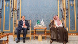 تعزيز علاقات الطيران العالمية