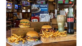 Summer Burger Deals At Willie’s