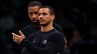 تشارلز لي مدرب نيو هورنتس