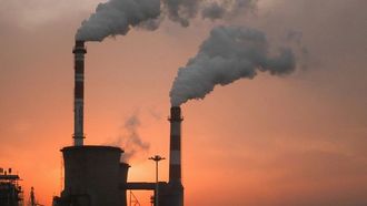 مكافحة رائحة الفم الكريهة: الأسباب والحلول