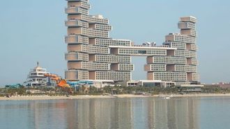 Dubai Hotel Marks Year With Fashion Giants