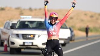 فريق الإمارات للدراجات يفوز عالمياً