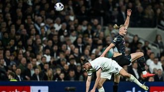 حسم لقب الدوري الإنجليزي هذا الأحد