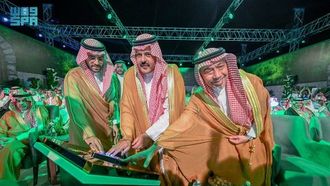 حائل الأمير يكشف عن المشاريع التنموية