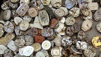 مزاد ساعات ستالون الفاخرة