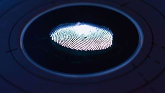 فتوى جديدة حول أخذ بصمة الميت لفتح هاتفه