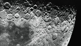 مهمات مساعدة الجليد المائي في الحفر القمرية