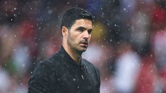 Arsenal Leads Title Race