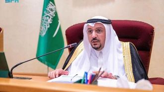 أمير القصيم يجتمع بمجلس الشورى
