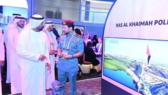 شرطة رأس الخيمة في سوق السفر