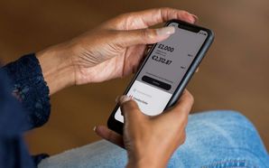 UAE Hikes Remittance Fees, Impacts Residents