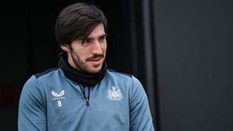 عودة تونالي في أغسطس بعد حظر الاتحاد الإنجليزي