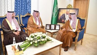 أمير نجران يشيد بالهلال الأحمر