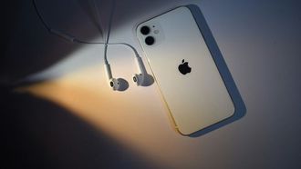 يعمل IOS 17.5.1 على إصلاح خلل الصور