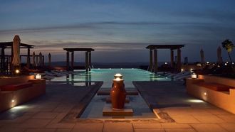 ليالي الصيف الخاصة في باب النجوم