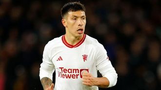 مارتينيز قد يعود لمباراة مانشستر يونايتد ونيوكاسل