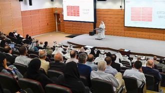 الإمارات تستهدف البيروقراطية الحكومية