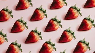 من المحروم من تناول الفراولة؟