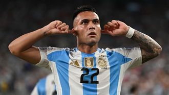 Martinez Powers Argentina Forward