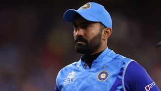 Karthik Retires From Cricket