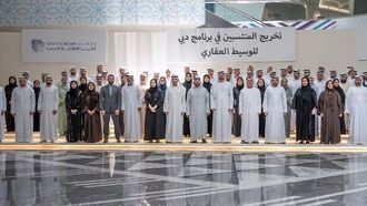 166 مواطناً شاباً يتخرجون من برنامج دبي للوساطة العقارية