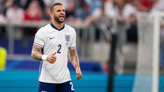 Walker Backs Southgate After Draw