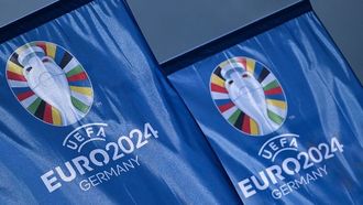 انتصارات نادرة لمضيفي اليورو