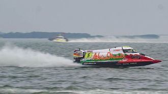 فرق الإمارات تتطلع للفوز في سباق القوارب الإيطالي