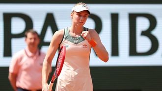 Rybakina Into French Open Quarters