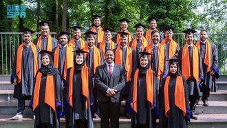 أول خريجي دفعة ماجستير GEMM