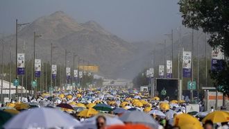 الحج: يوم عرفة في مسجد نمرة